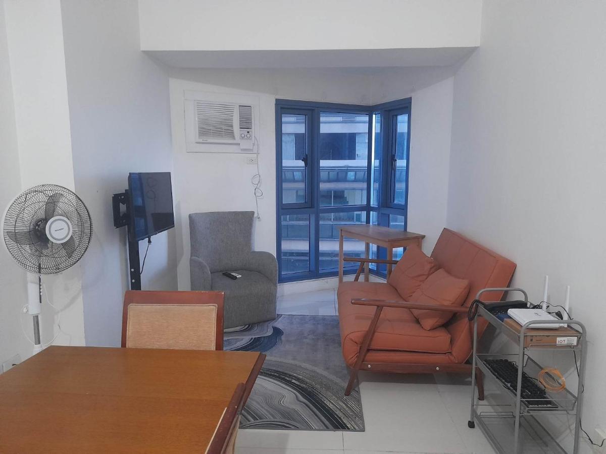 Roxas Blvd Stunning Studio Condo Near Us Embassy Манила Екстериор снимка