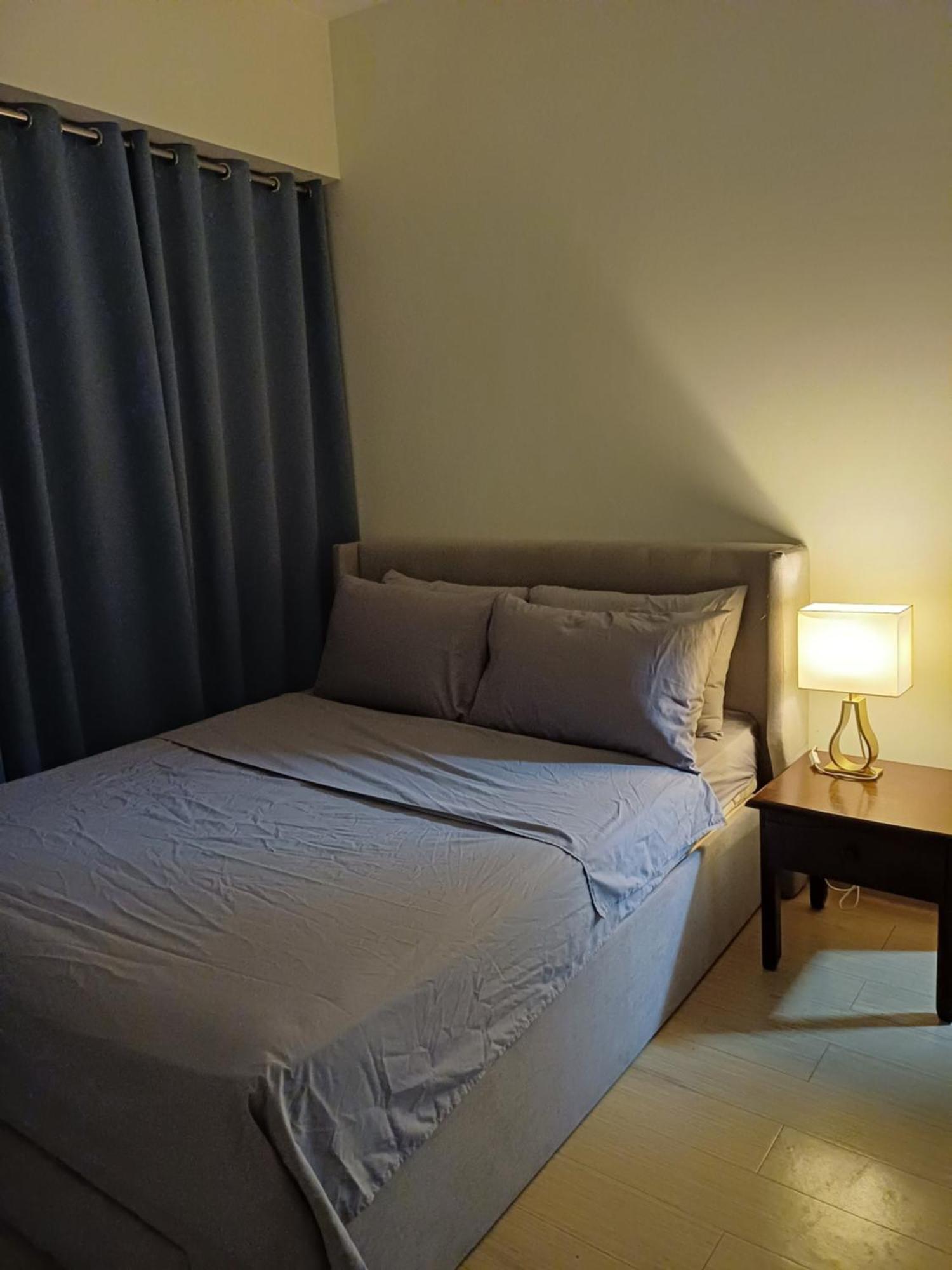 Roxas Blvd Stunning Studio Condo Near Us Embassy Манила Екстериор снимка