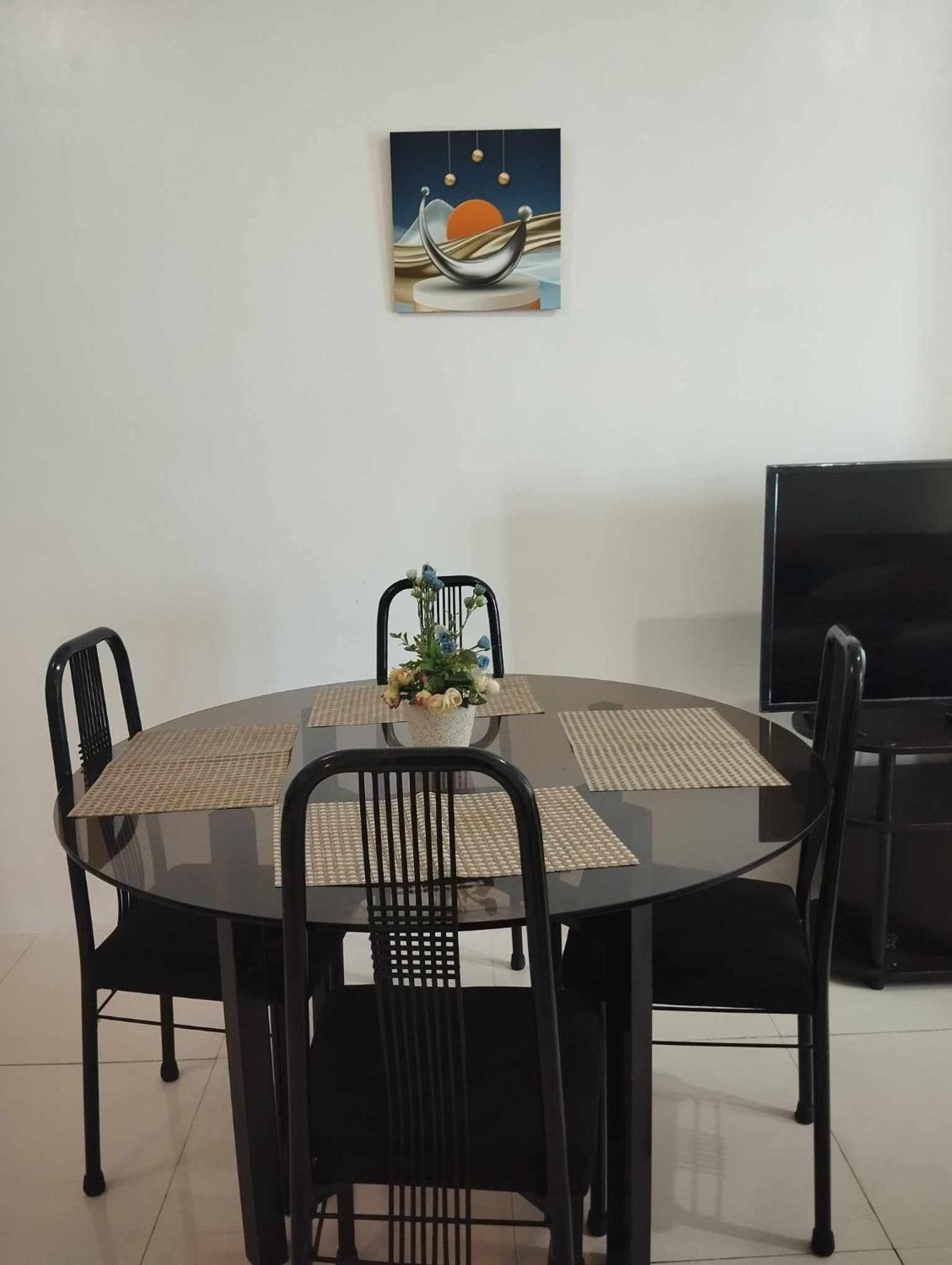 Roxas Blvd Stunning Studio Condo Near Us Embassy Манила Екстериор снимка
