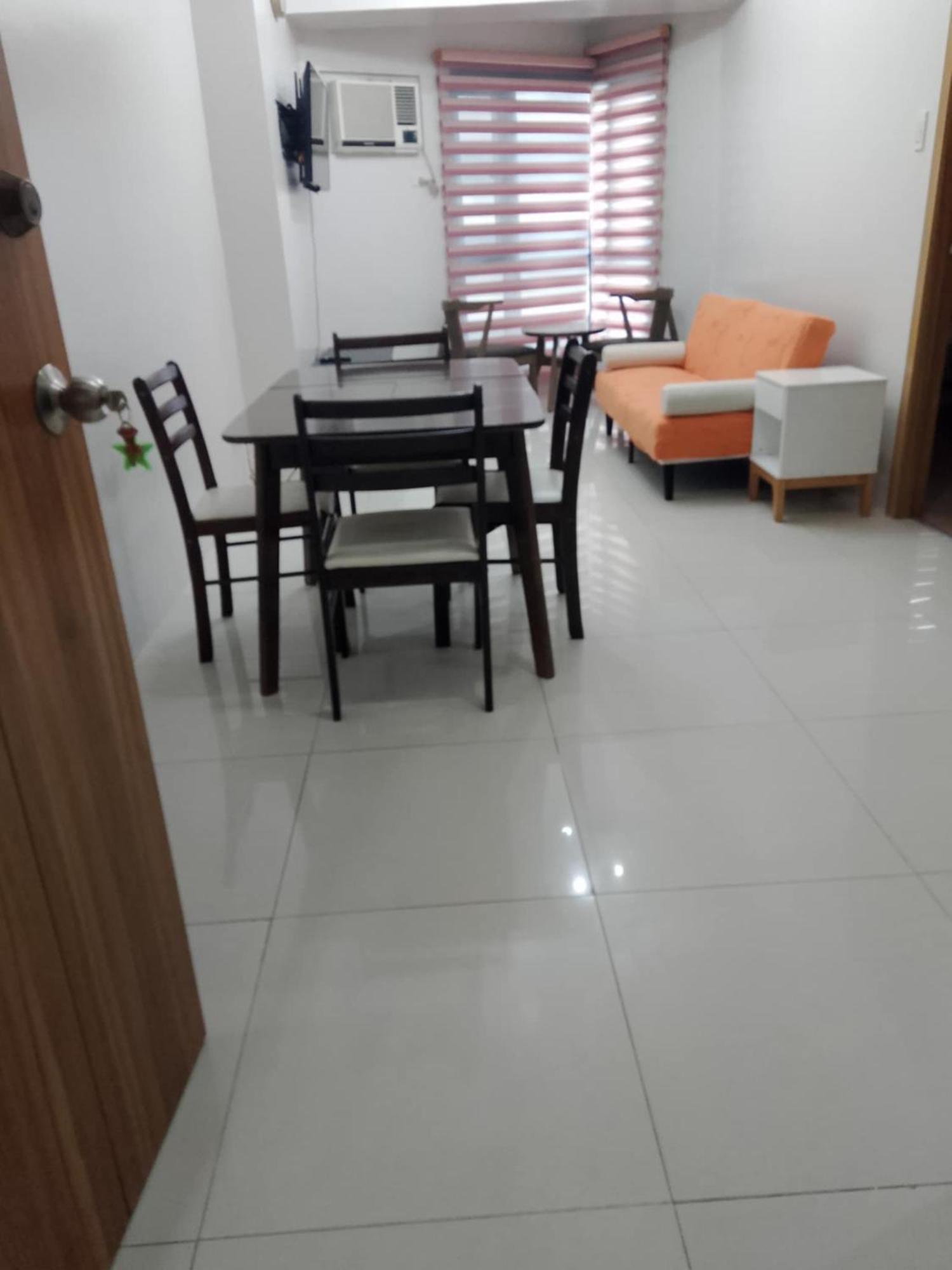 Roxas Blvd Stunning Studio Condo Near Us Embassy Манила Екстериор снимка
