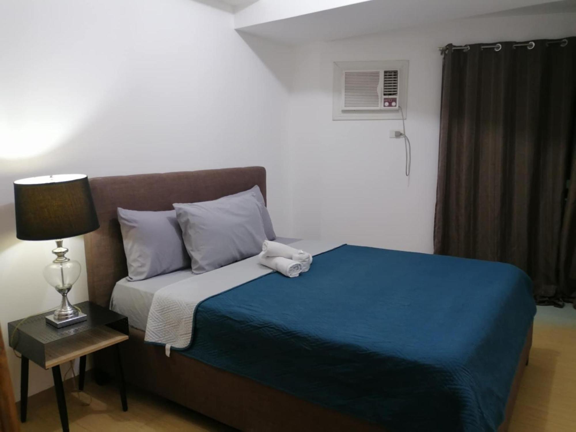Roxas Blvd Stunning Studio Condo Near Us Embassy Манила Екстериор снимка